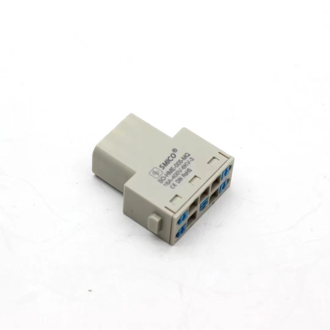 Rectangular Connector For Internal Connections Of Chip Packages